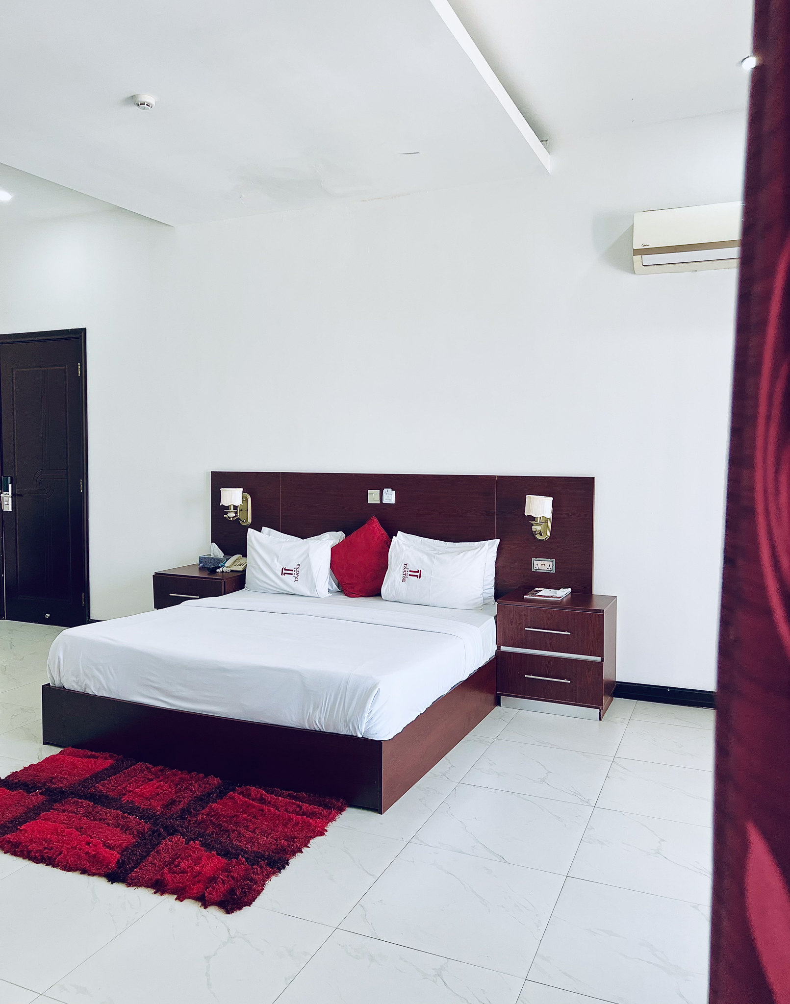 Camp Tsatse Resort - Deluxe Room-5